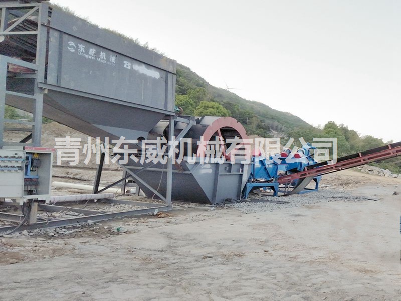 湖南輪式洗沙篩沙脫水篩設(shè)備使用現(xiàn)場(chǎng)